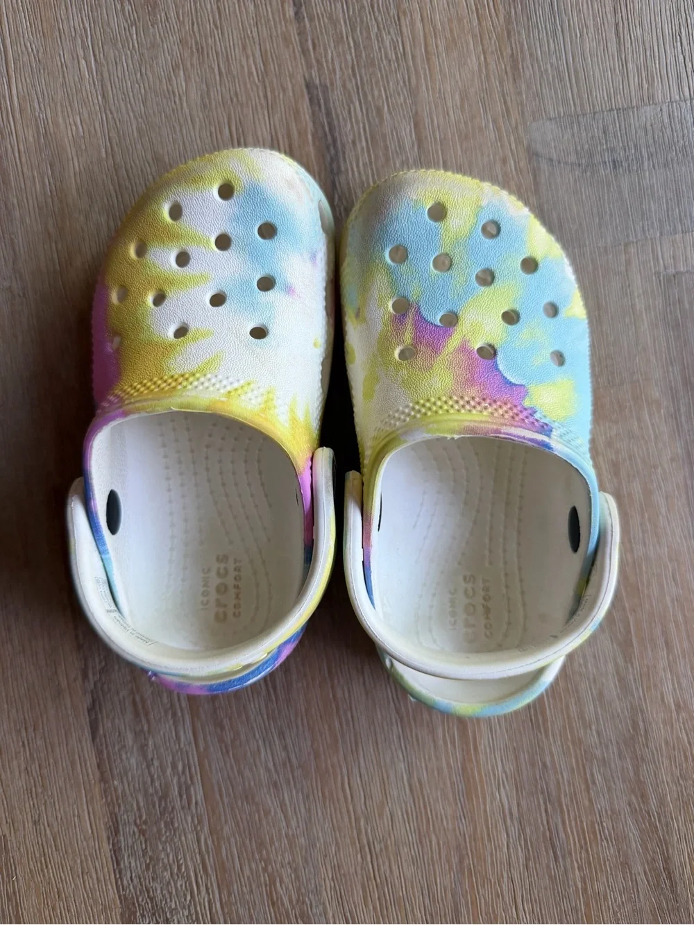 Crocs Kids Classic Tie-Dye Clog - Yellow Pink Blue | C8